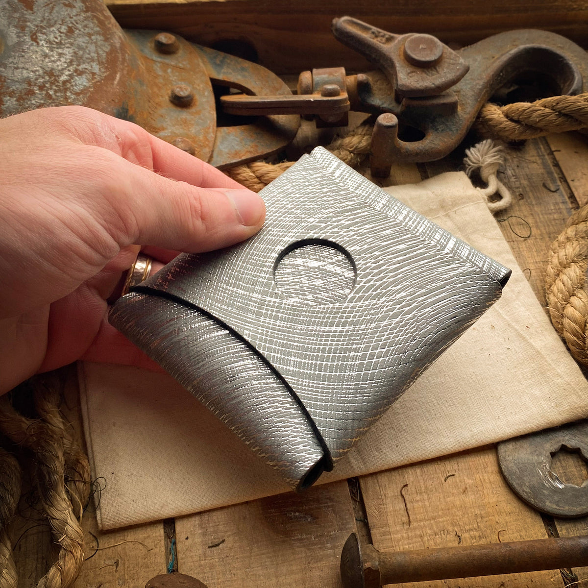 Minimalist Wallets and Personalized Leather Wallets Handmade in the USA ...