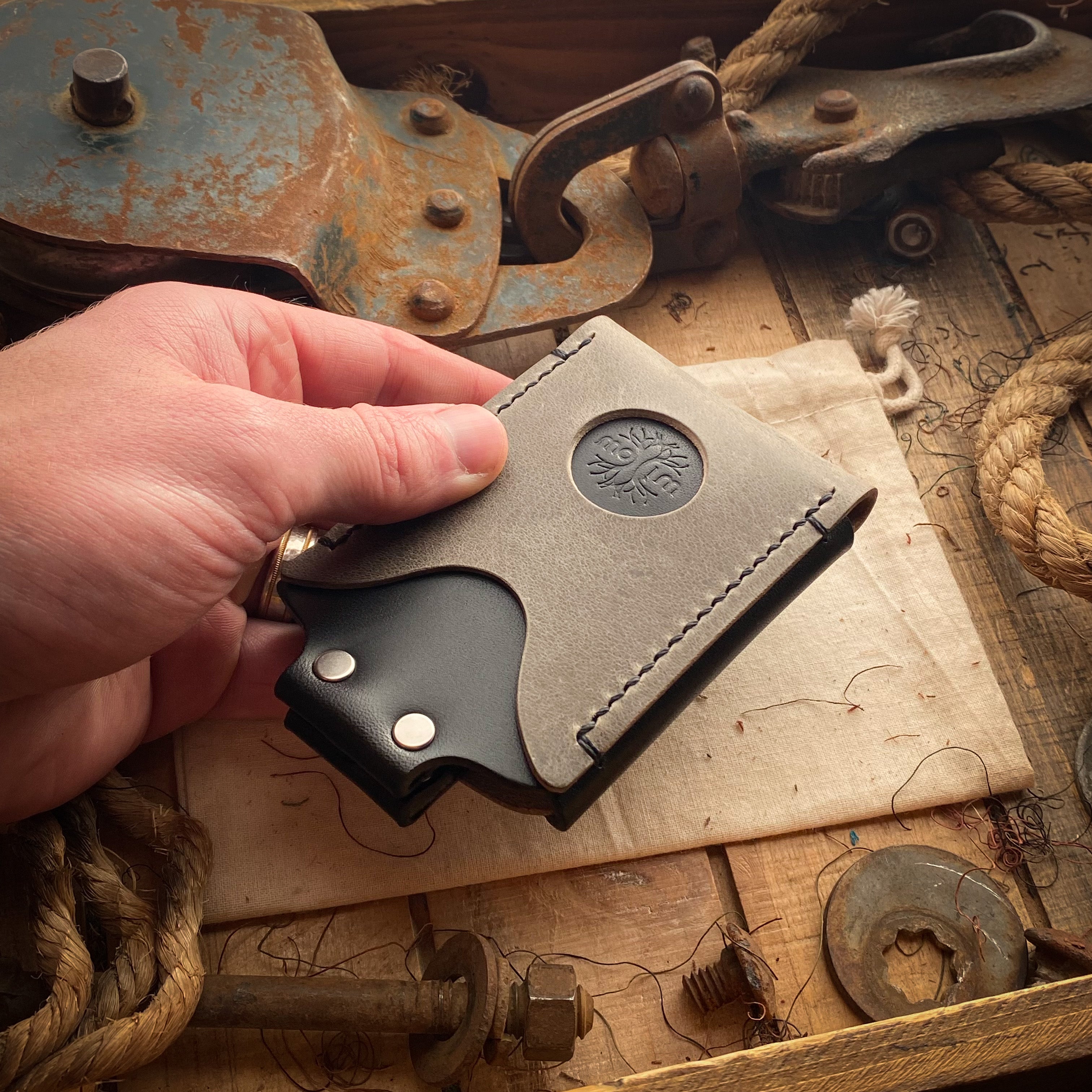 Best Card Wallet with Airtag compatibly 