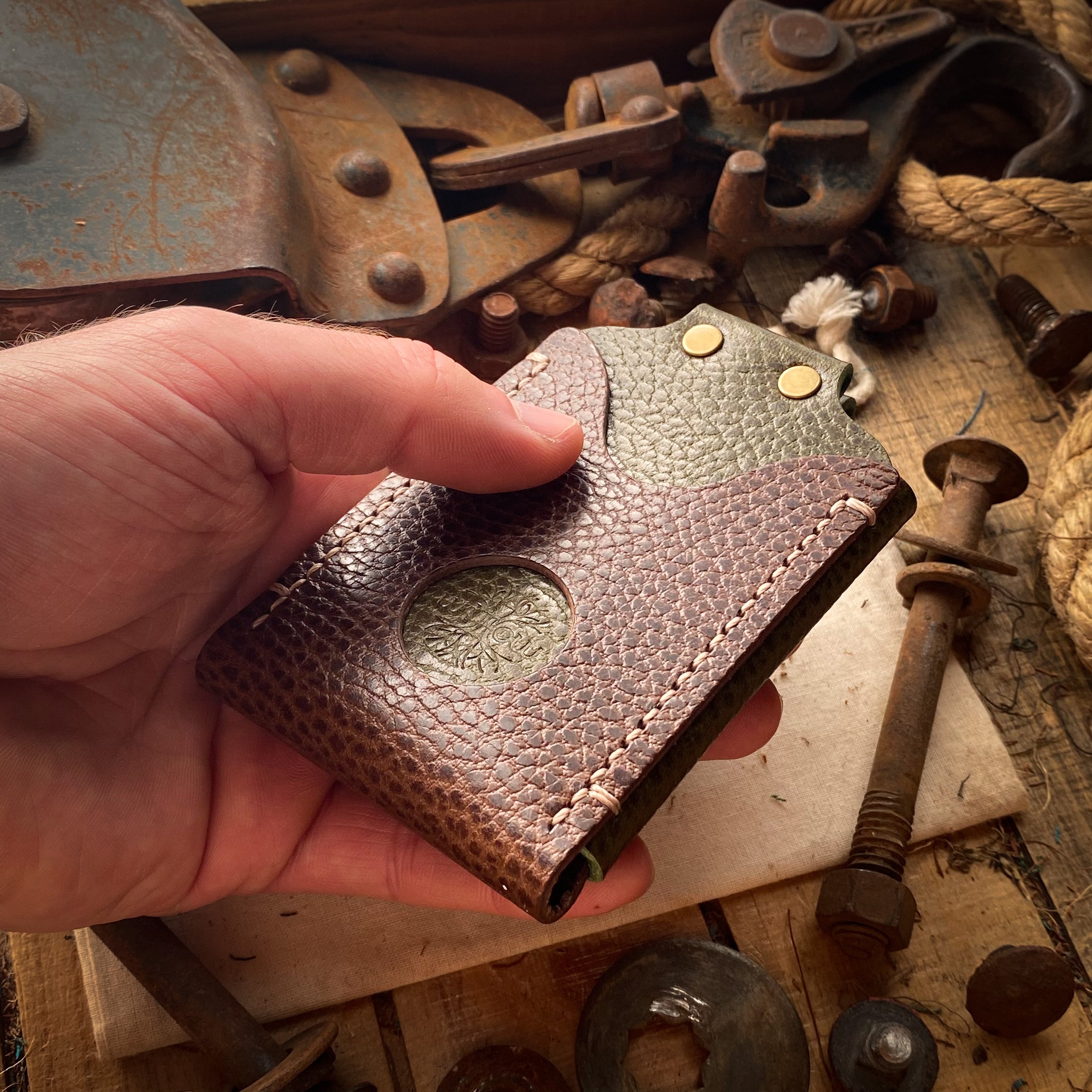 Best Slim Minimalist Wallet in Hand Brown Leather Knocks