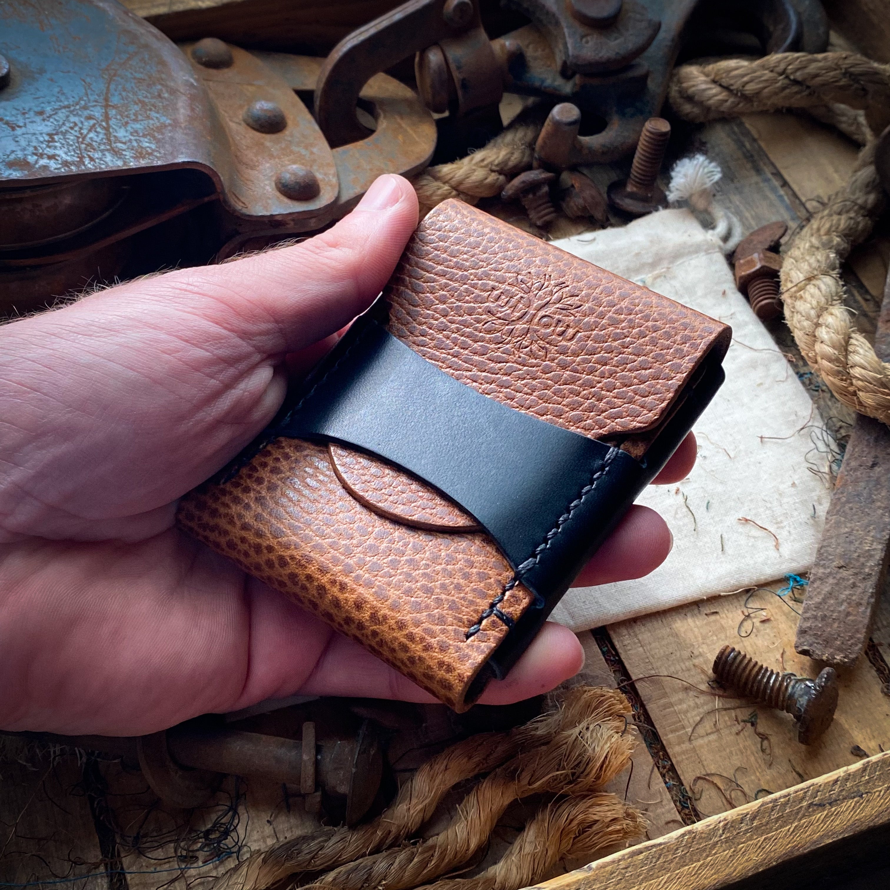 Best Slim Minimalist Wallet 