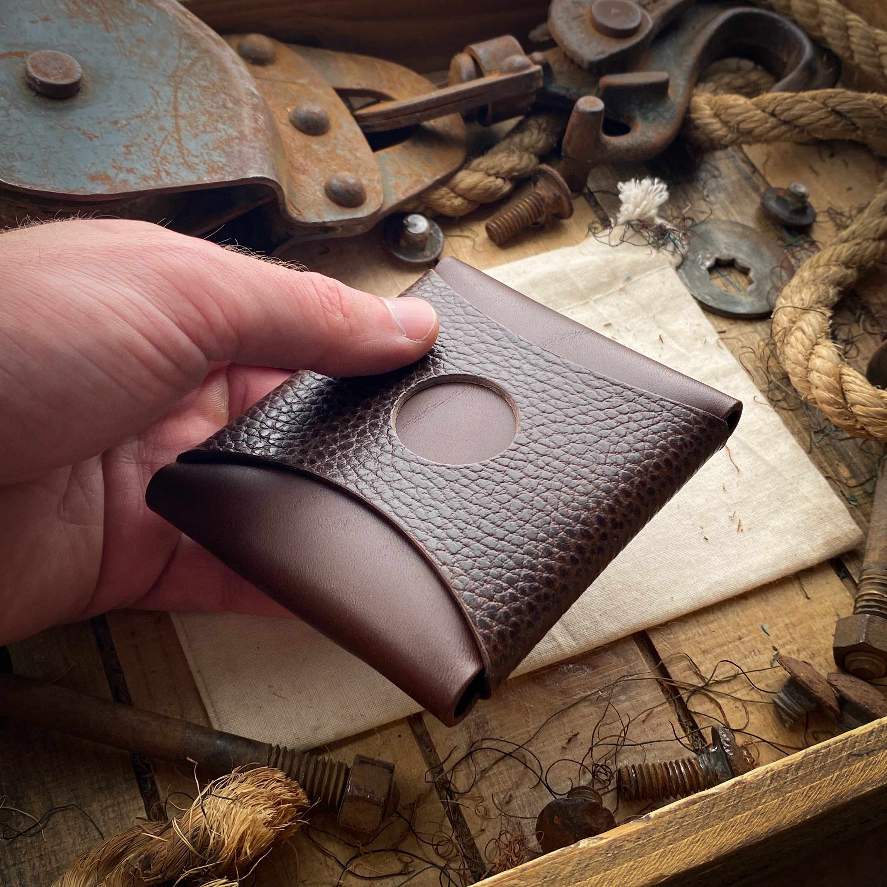 Cool  Travel Wallet in Brown Leather for Airtag