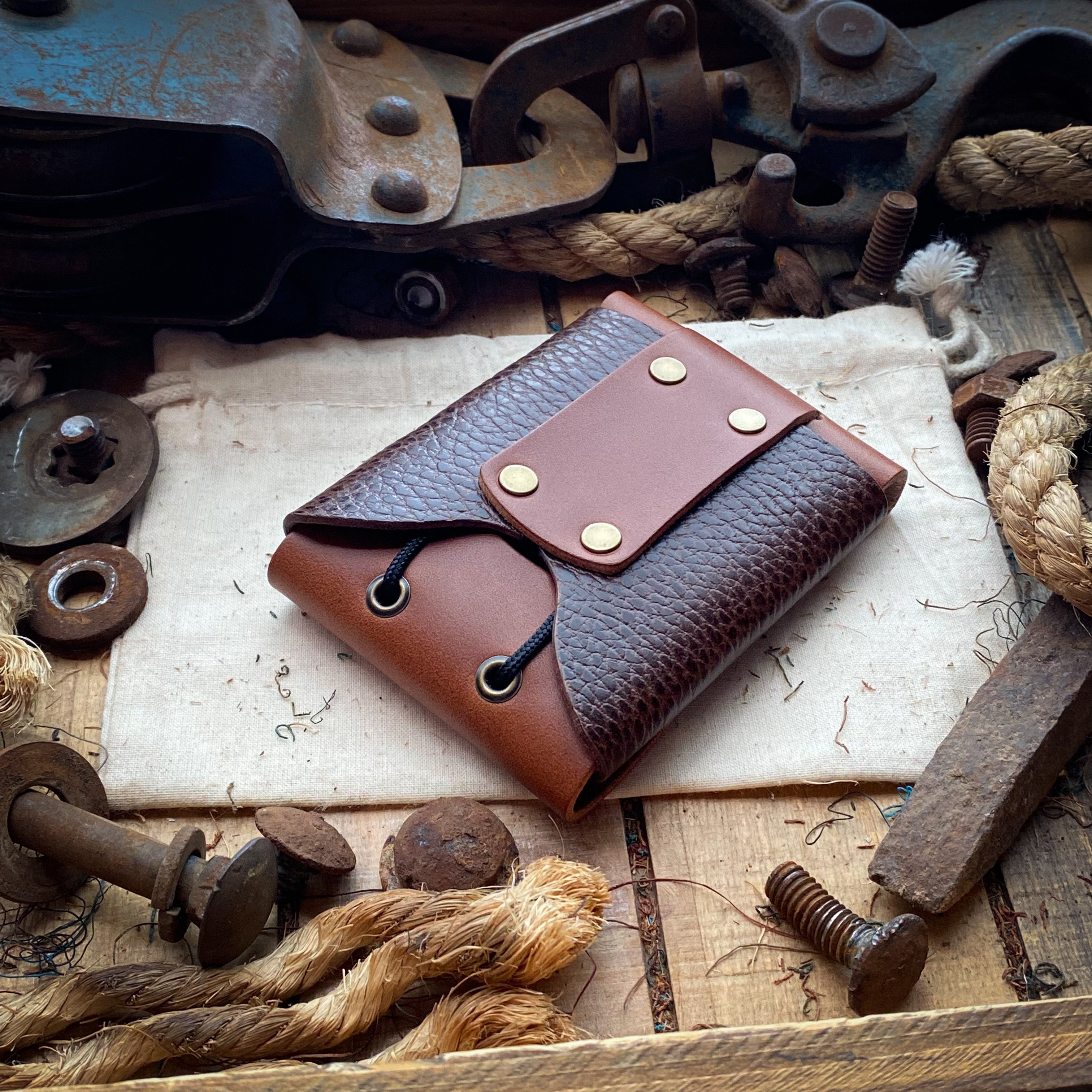 Cool front pocket wallet with pull string for card access