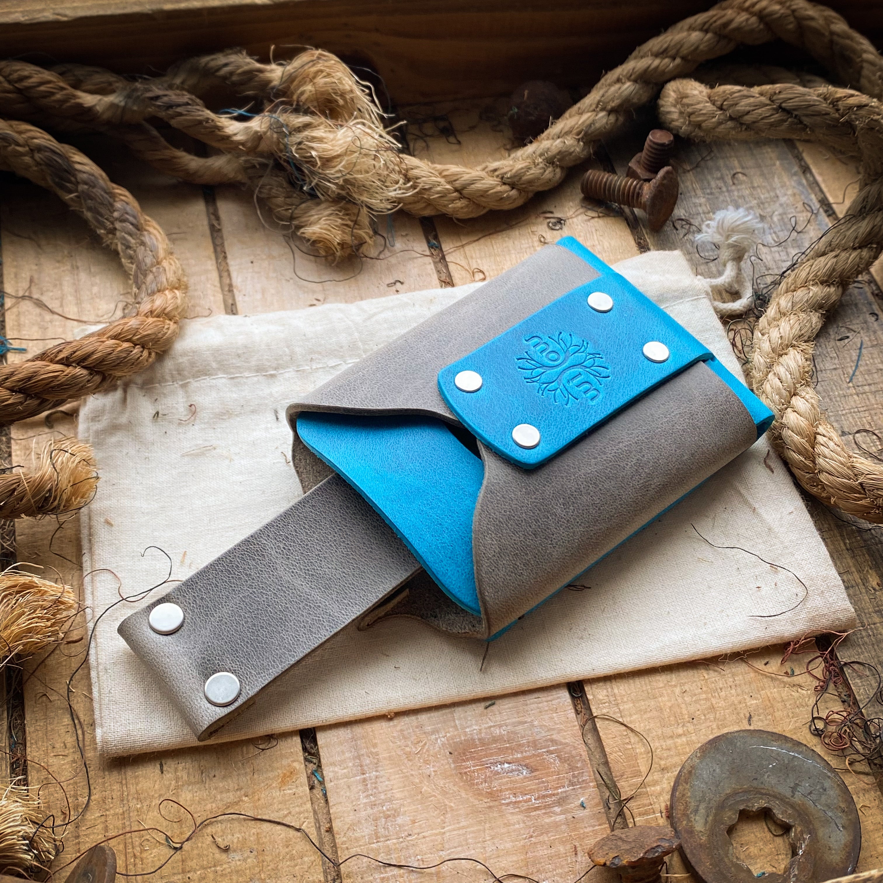 Knocks Minimalist Wallet in Blue Raspberry with Leather Pull Tab