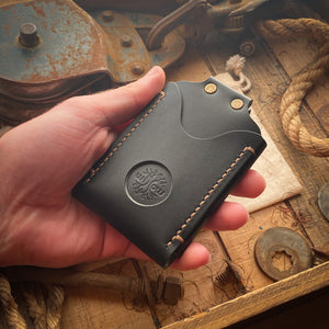 Mens Black Leather Wallet with Airtag 