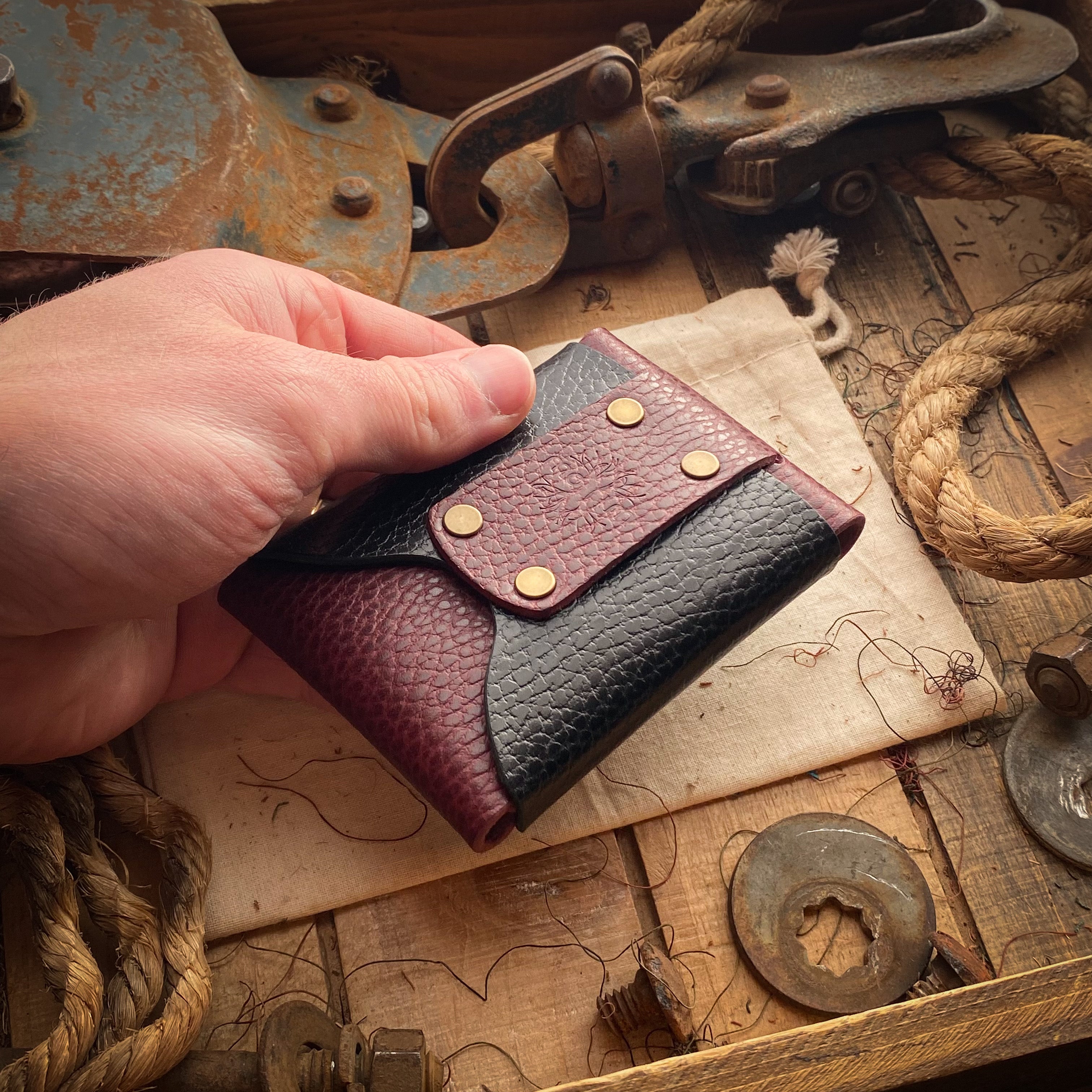 Mens Slim Card Wallet Wask minimalist original Bordeaux and Black Dollaro Main
