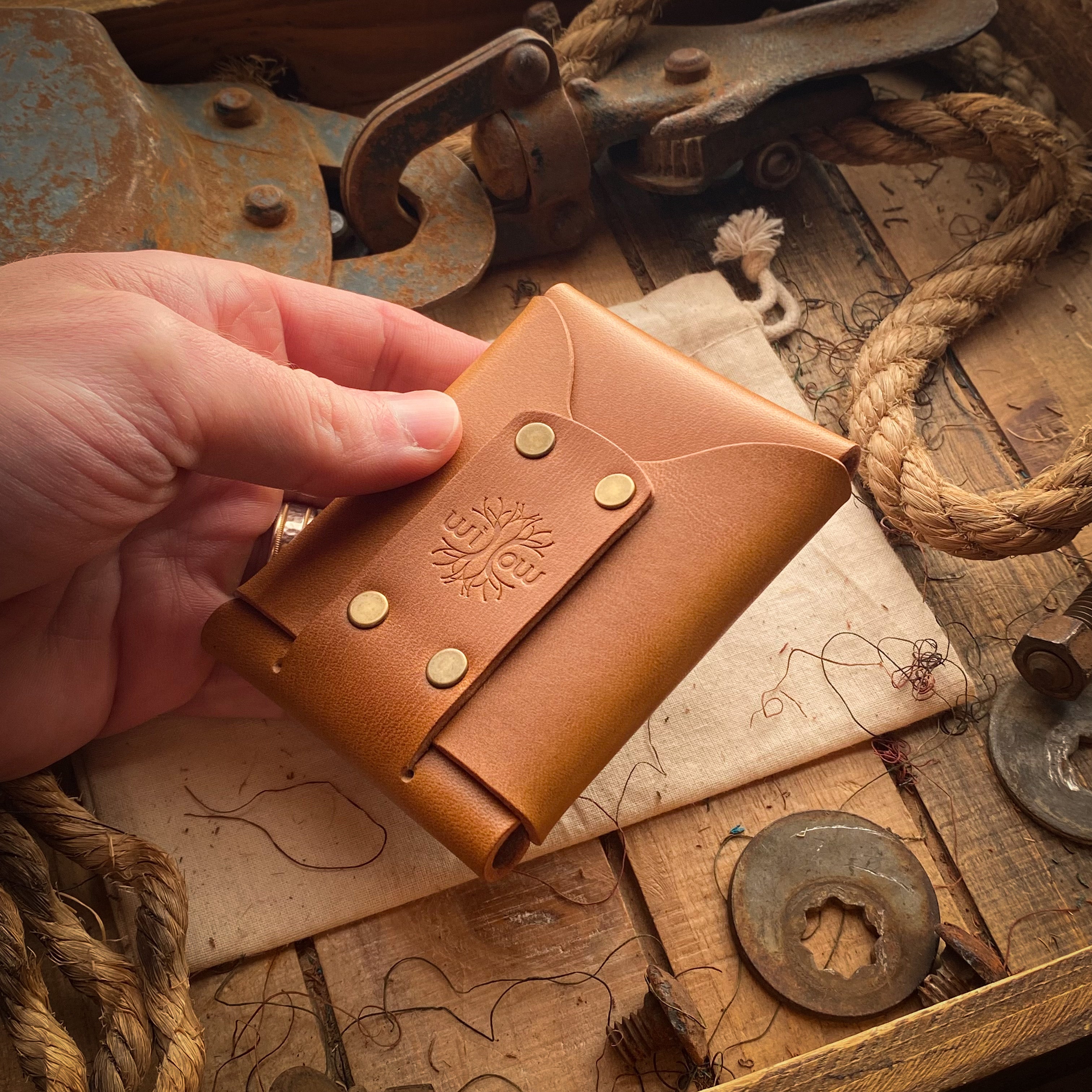 Mens Slim Card Wallet Wask minimalist original Bourbon Front