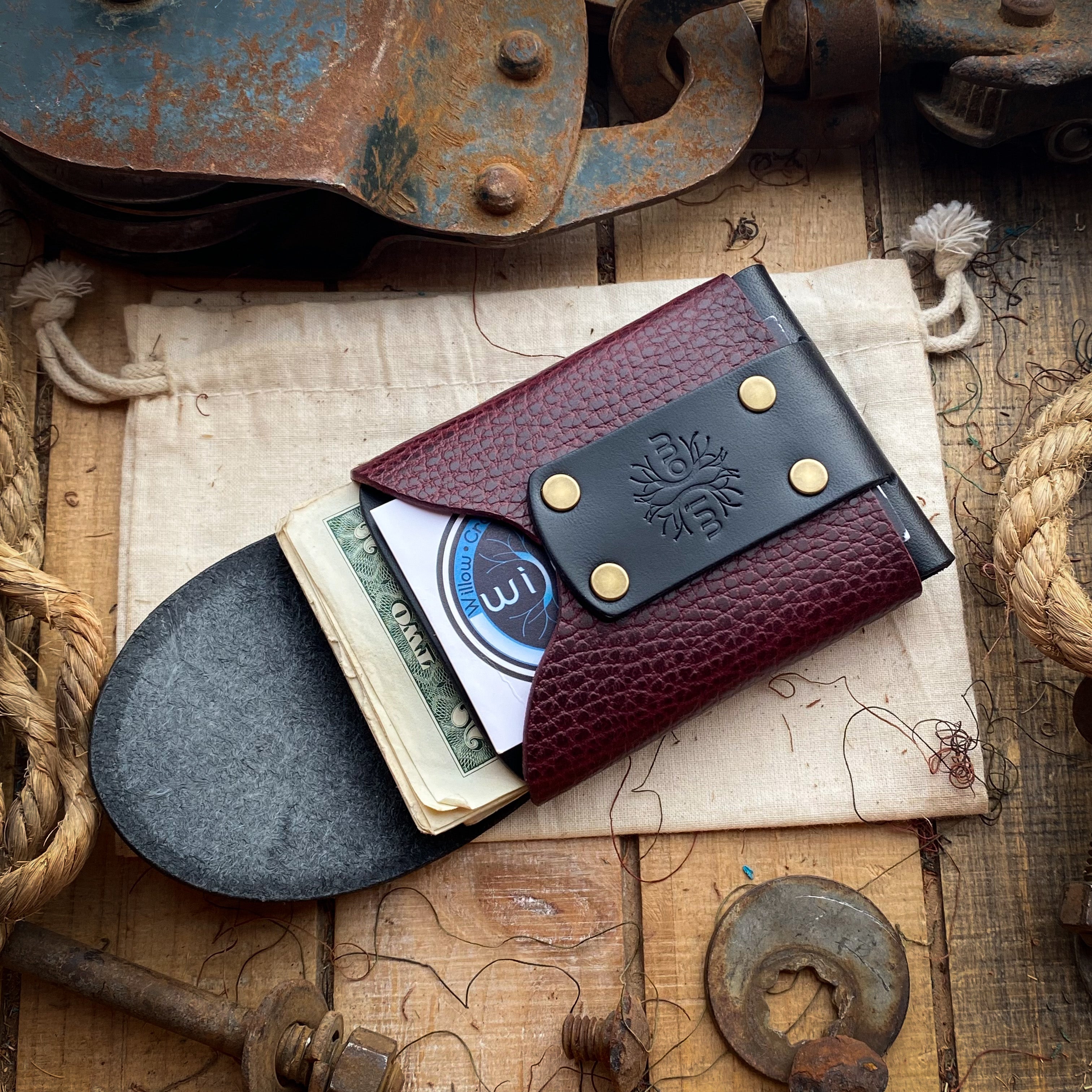 Unique Leather Wallet in Black Leather and Bordeaux Dollaro Inside