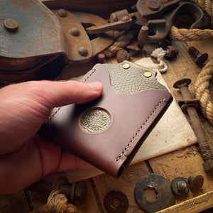 Unique Wallet with Airtag Holder