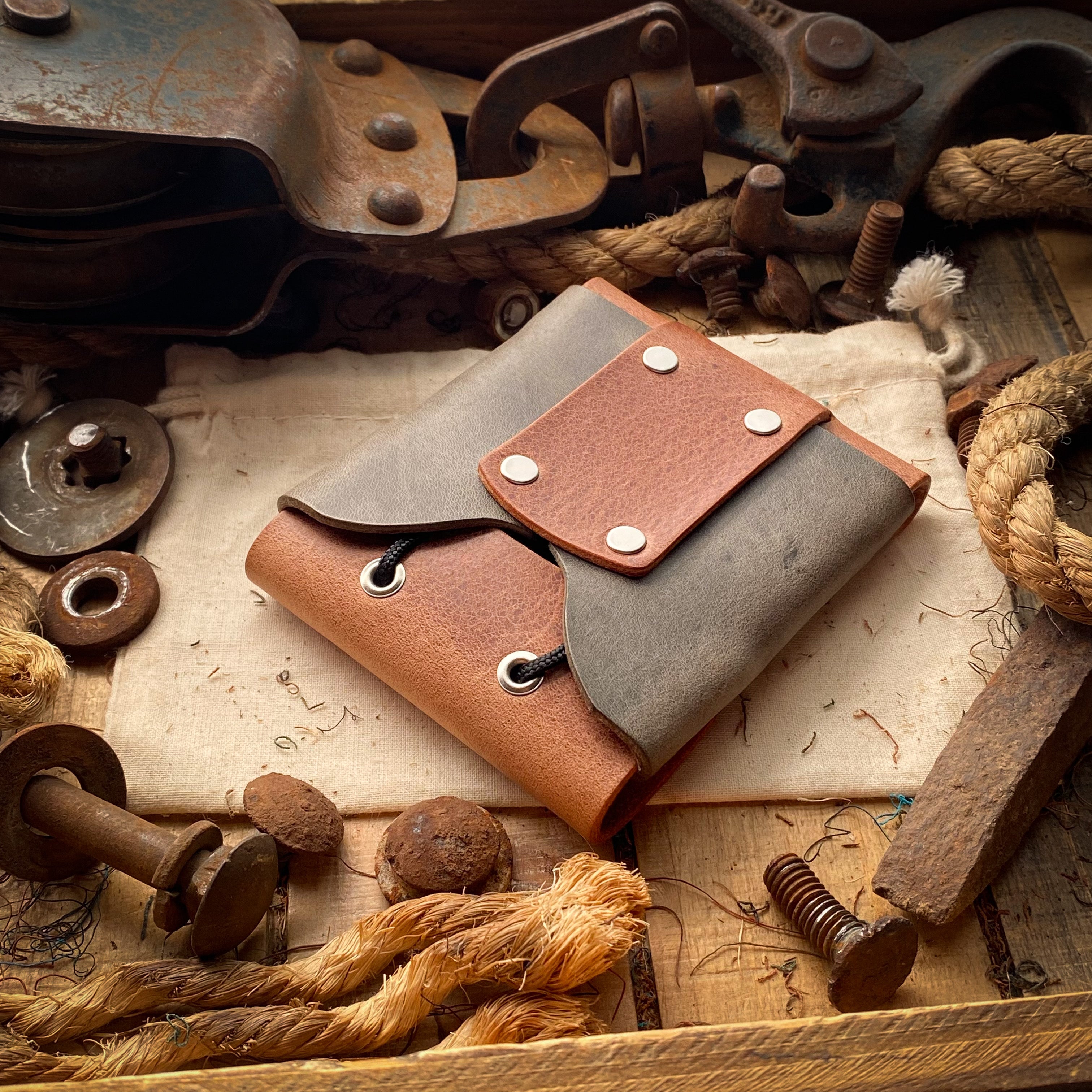 Wide Luxe Minimalist Wallet in Sierra and Charcoal quick access pull string