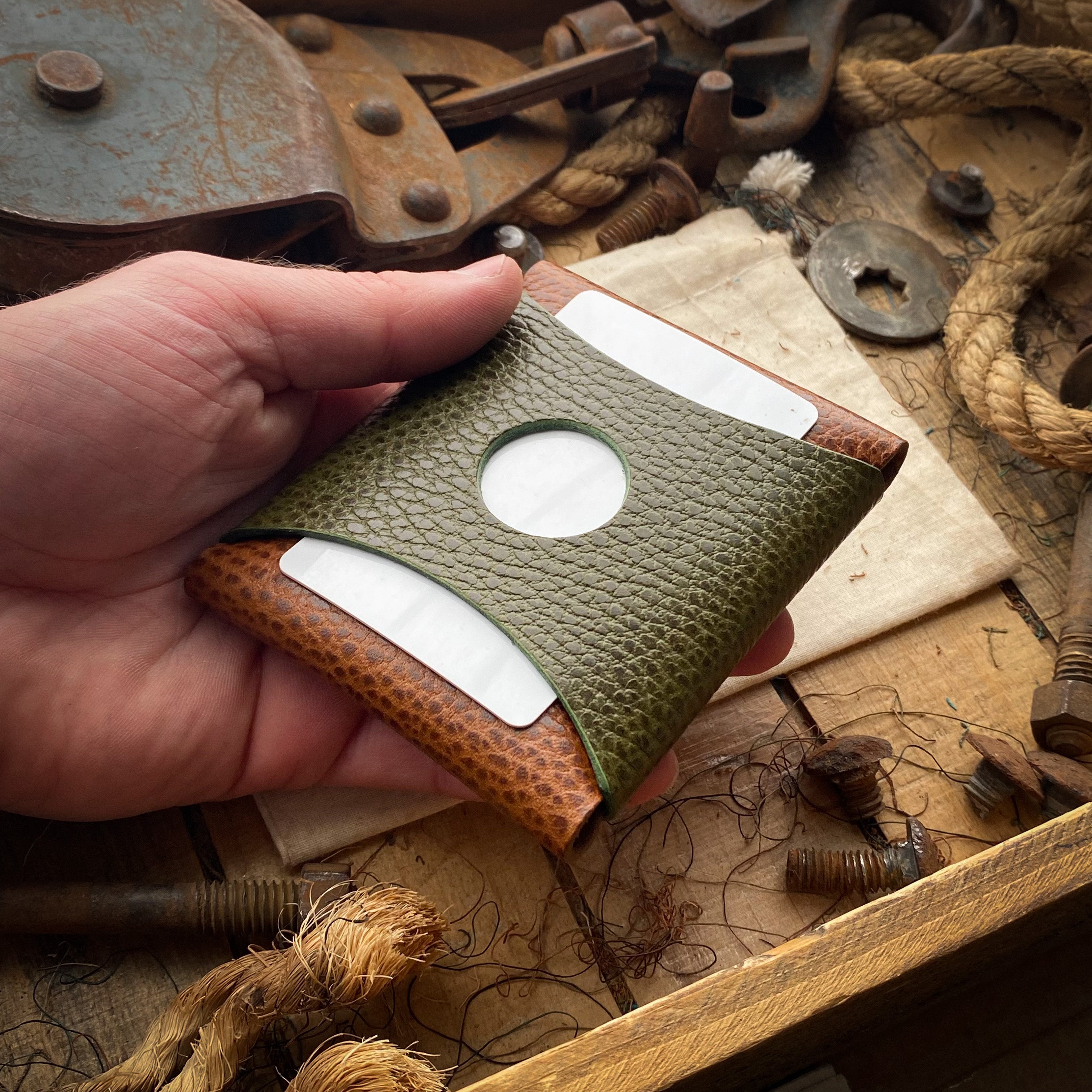 Wide Wask Minimalist Wallet with Rear Quick Access