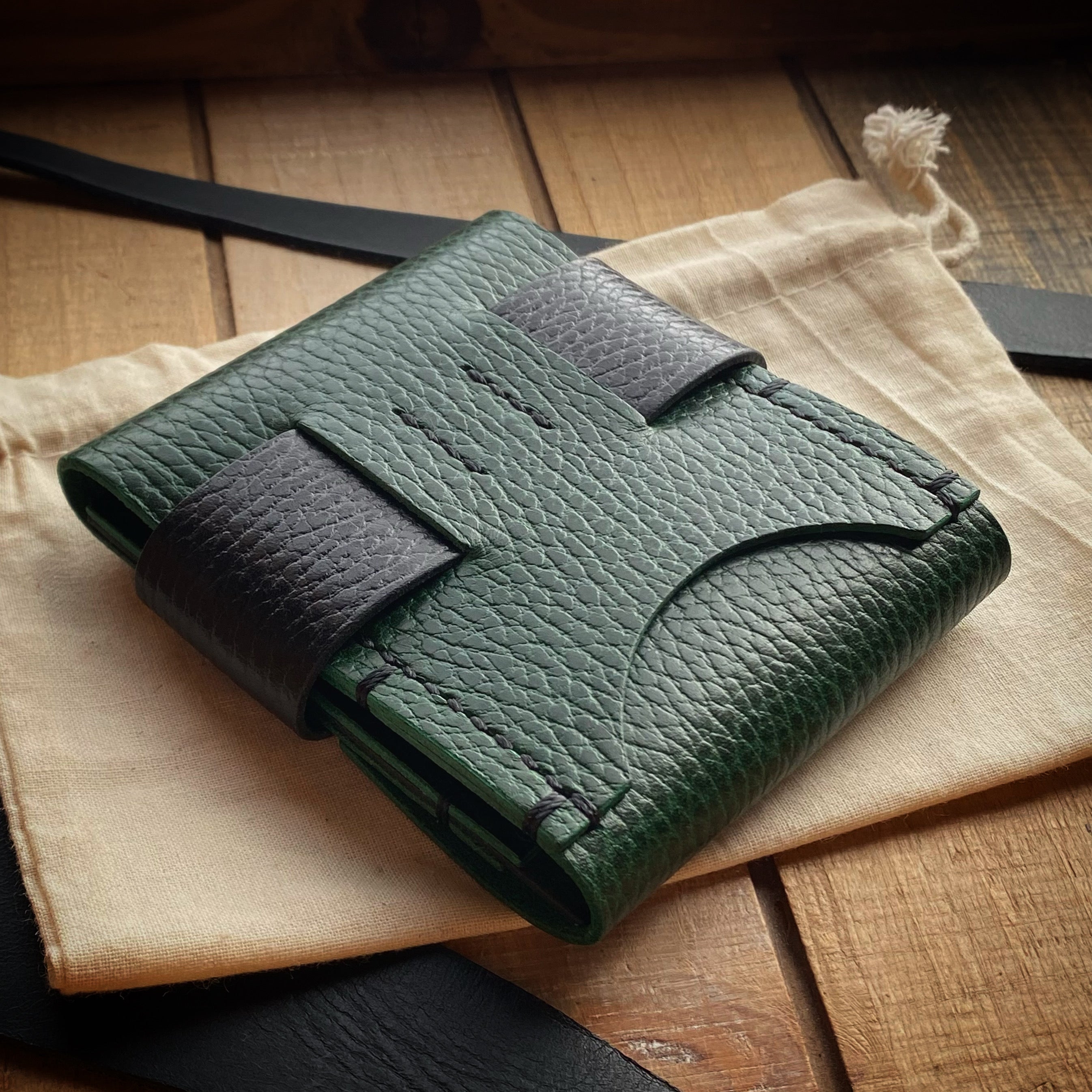 Luxe Minimalist Wallet - Quick Access - Green Dollaro and Black Dollaro