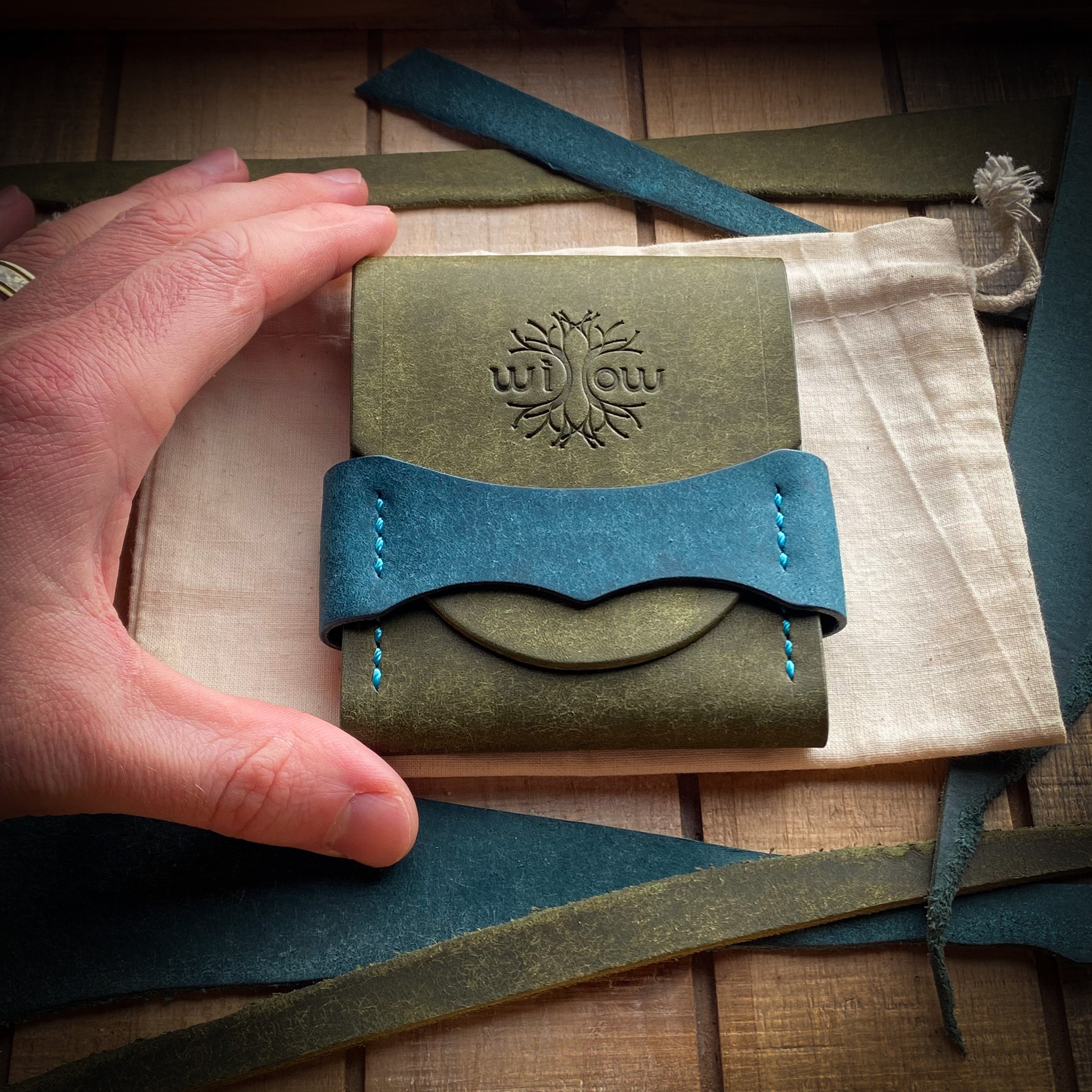 Luxe Minimalist Wallet - Quick Access - Olive Pueblo and Turquoise