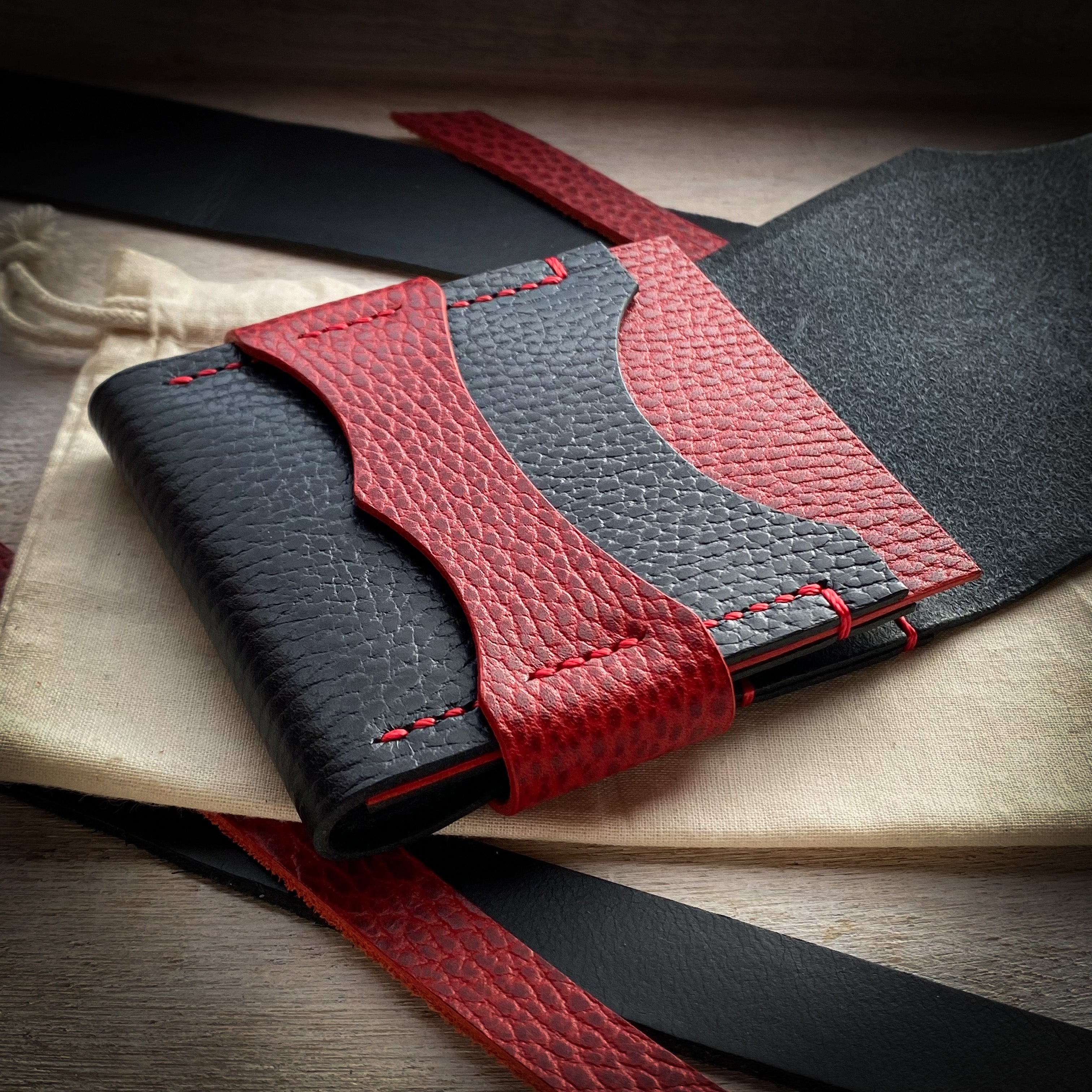 Luxe Minimalist Wallet - Quick Access - Black Dollaro and Red Dollaro