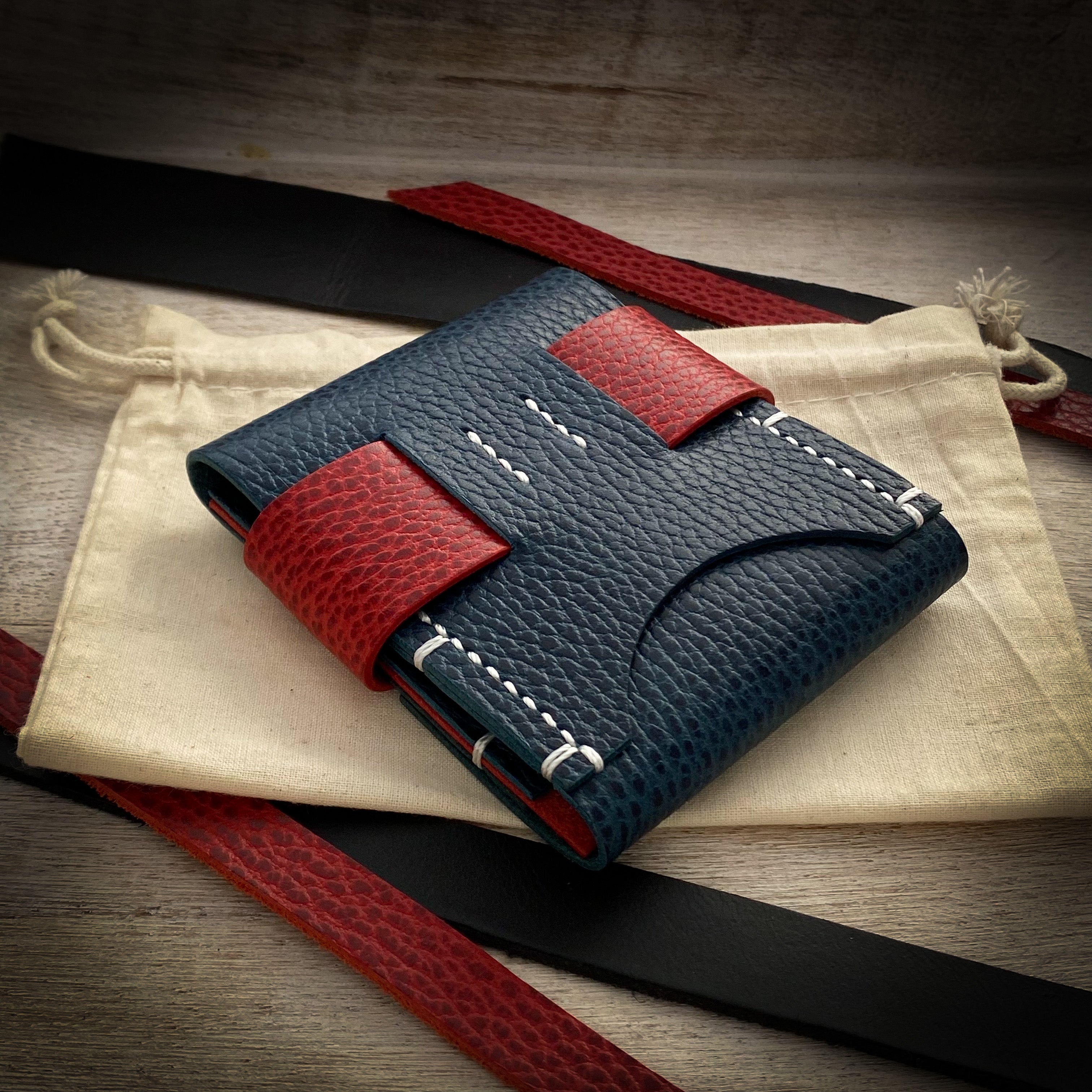 Luxe Minimalist Wallet - Quick Access - Blue Dollaro and Red Dollaro