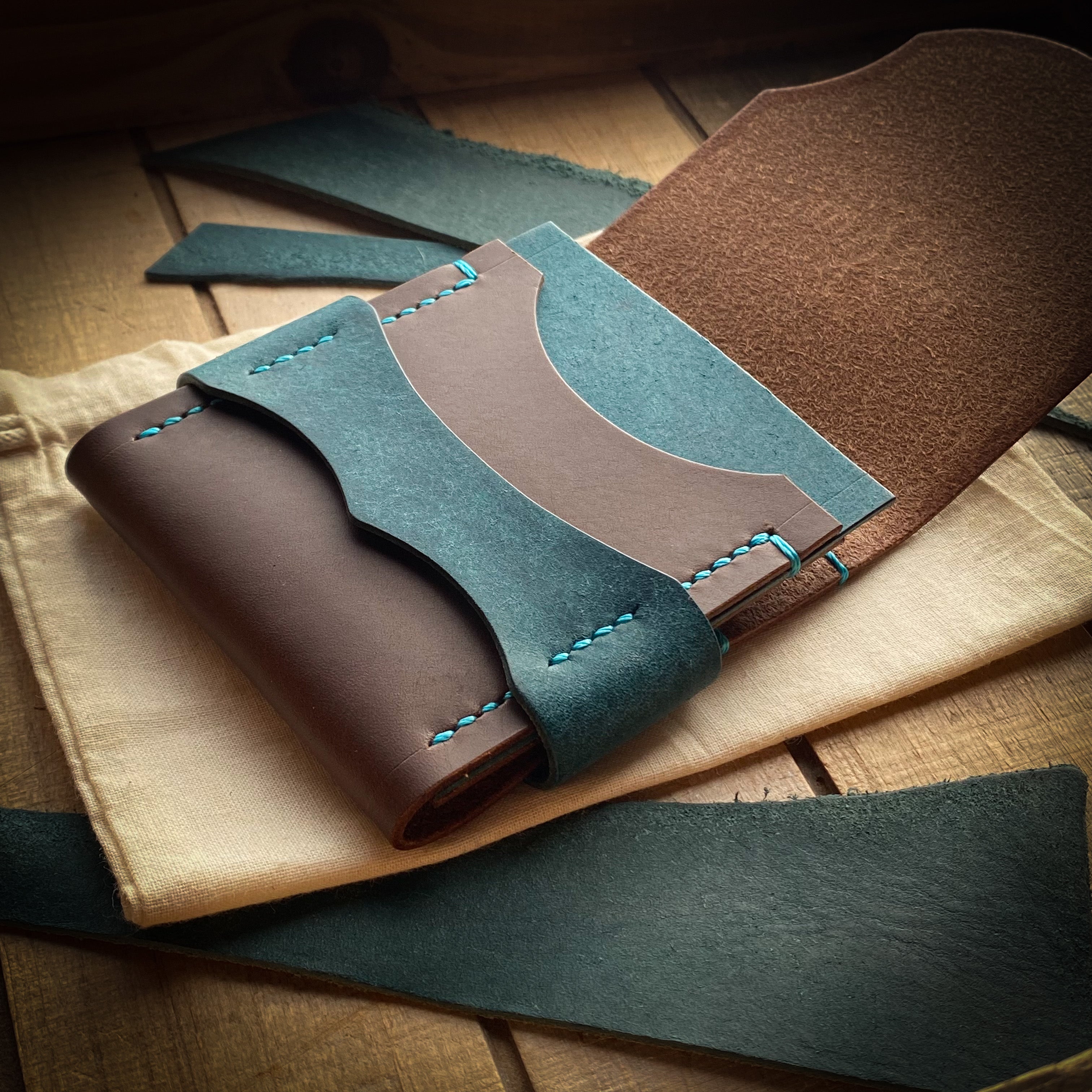 Luxe Minimalist Wallet - Quick Access - Dark Mahogany and Turquoise