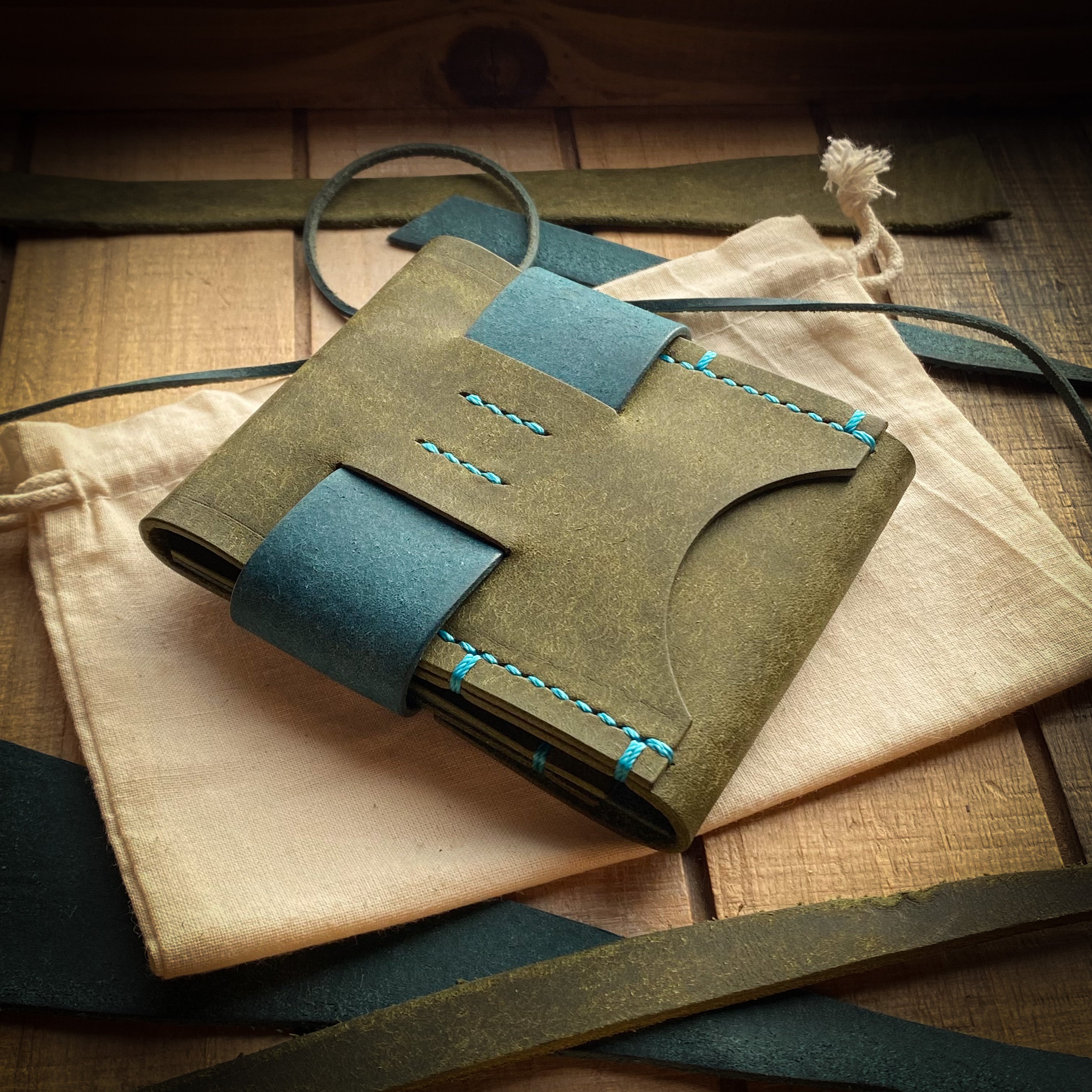 Luxe Minimalist Wallet - Quick Access - Olive Pueblo and Turquoise