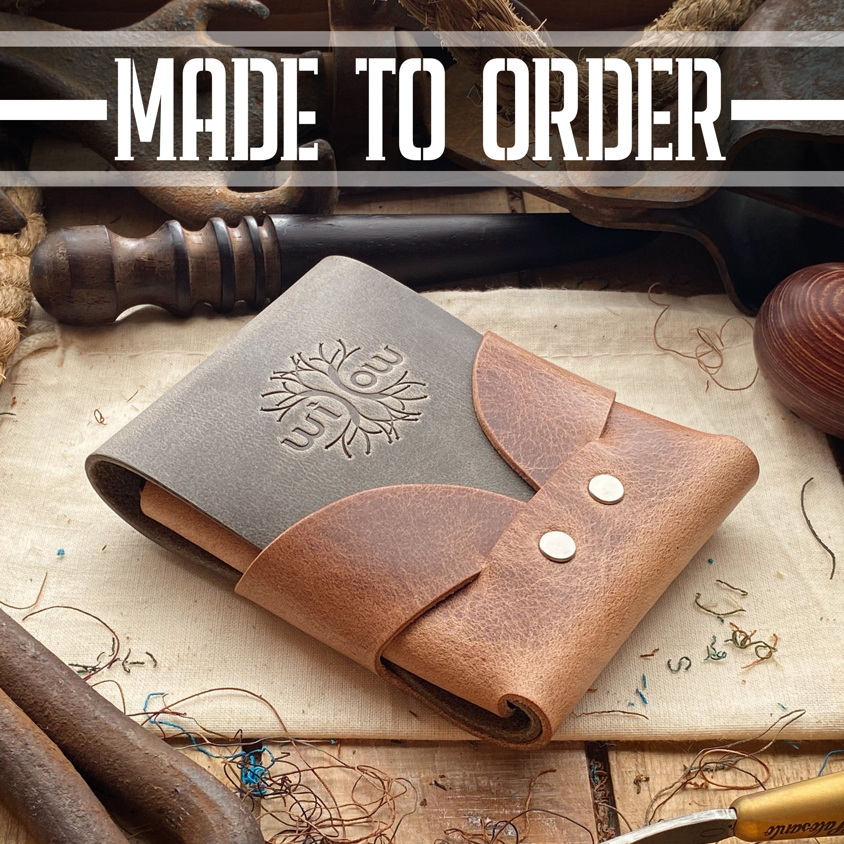 KEY POUCH IN LEATHER FOOTPRINT