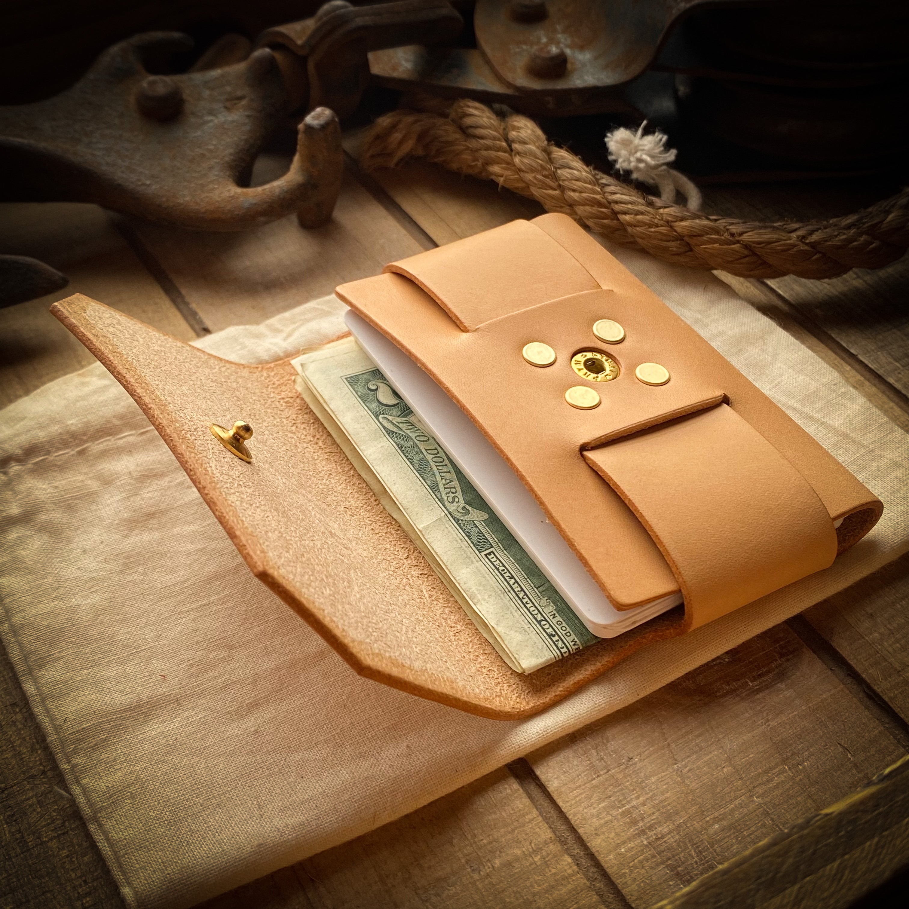 The Milo Stitchless Wallet - Natural