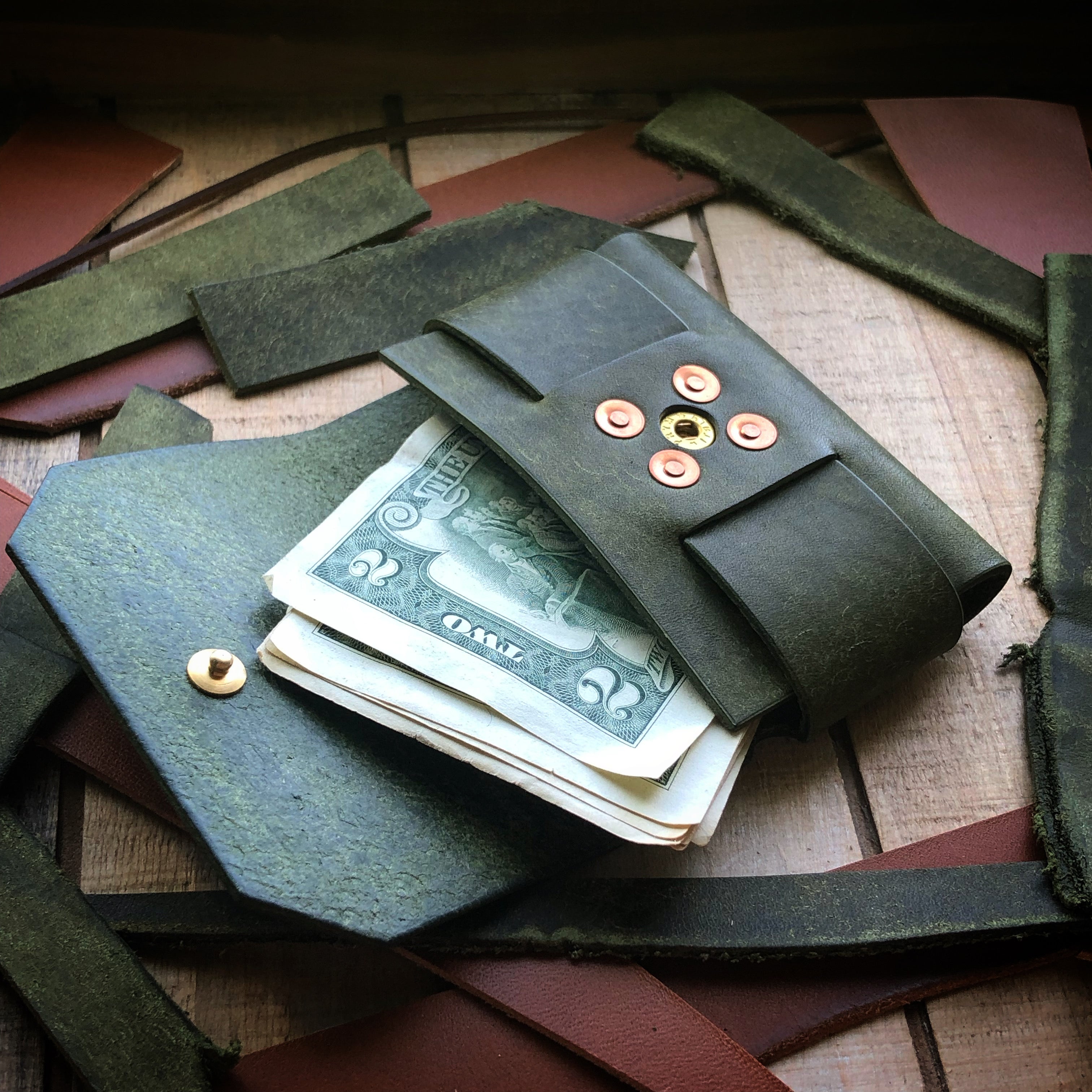 The Milo Stitchless Wallet - Olive