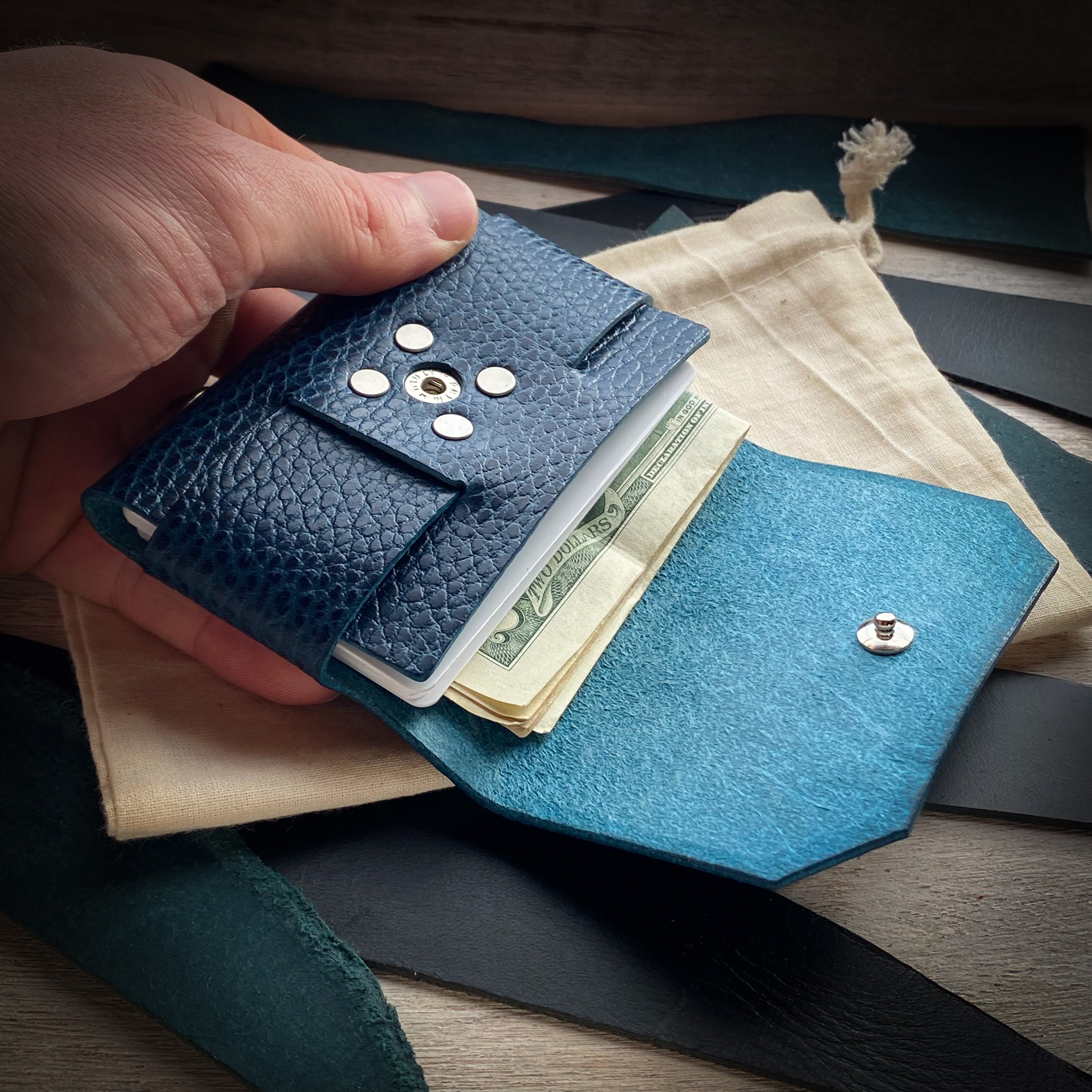 The Milo Stitchless Wallet - Blue Dollaro