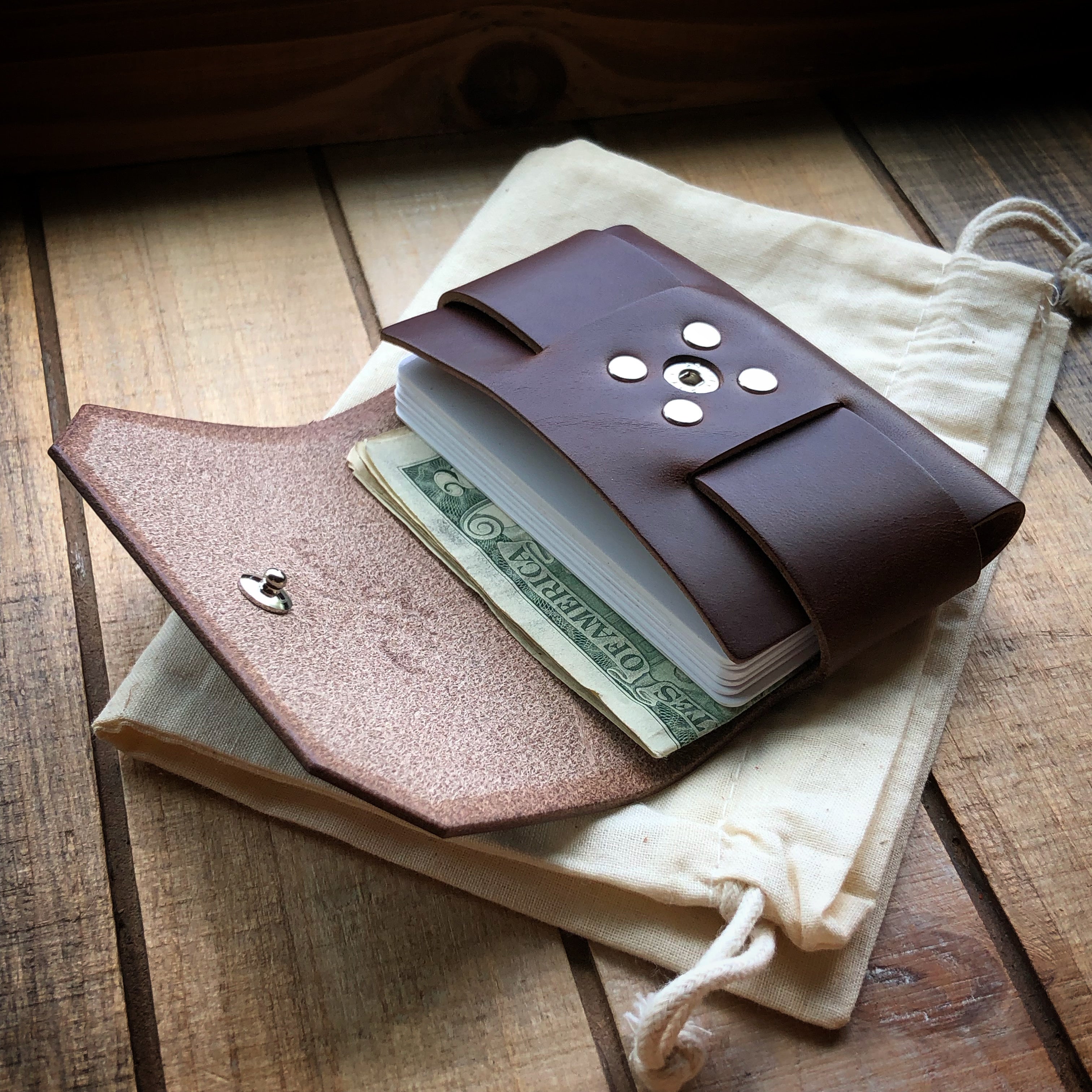 The Milo Stitchless Wallet - Tobacco