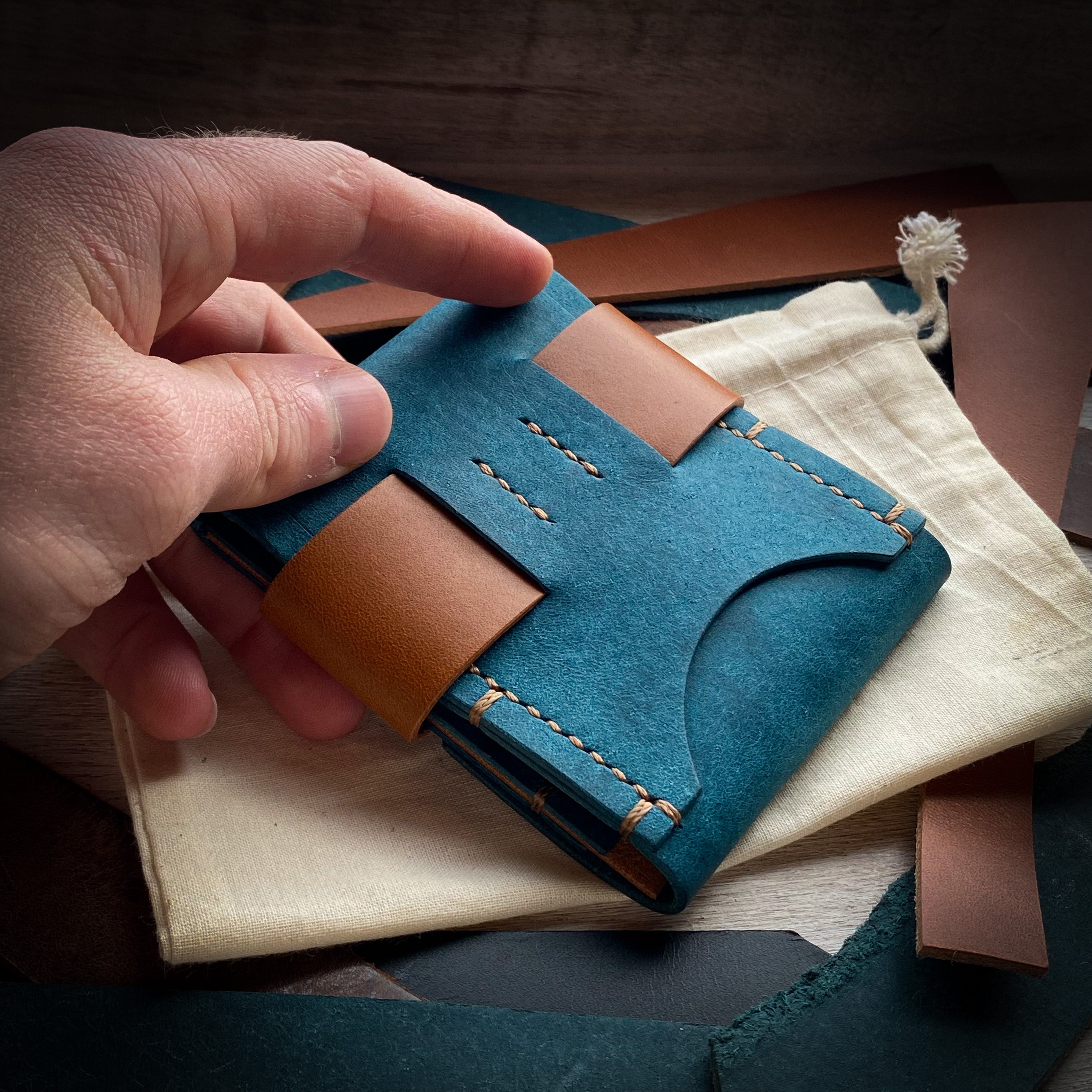 Luxe Minimalist Wallet - Quick Access - Turquoise and Bourbon
