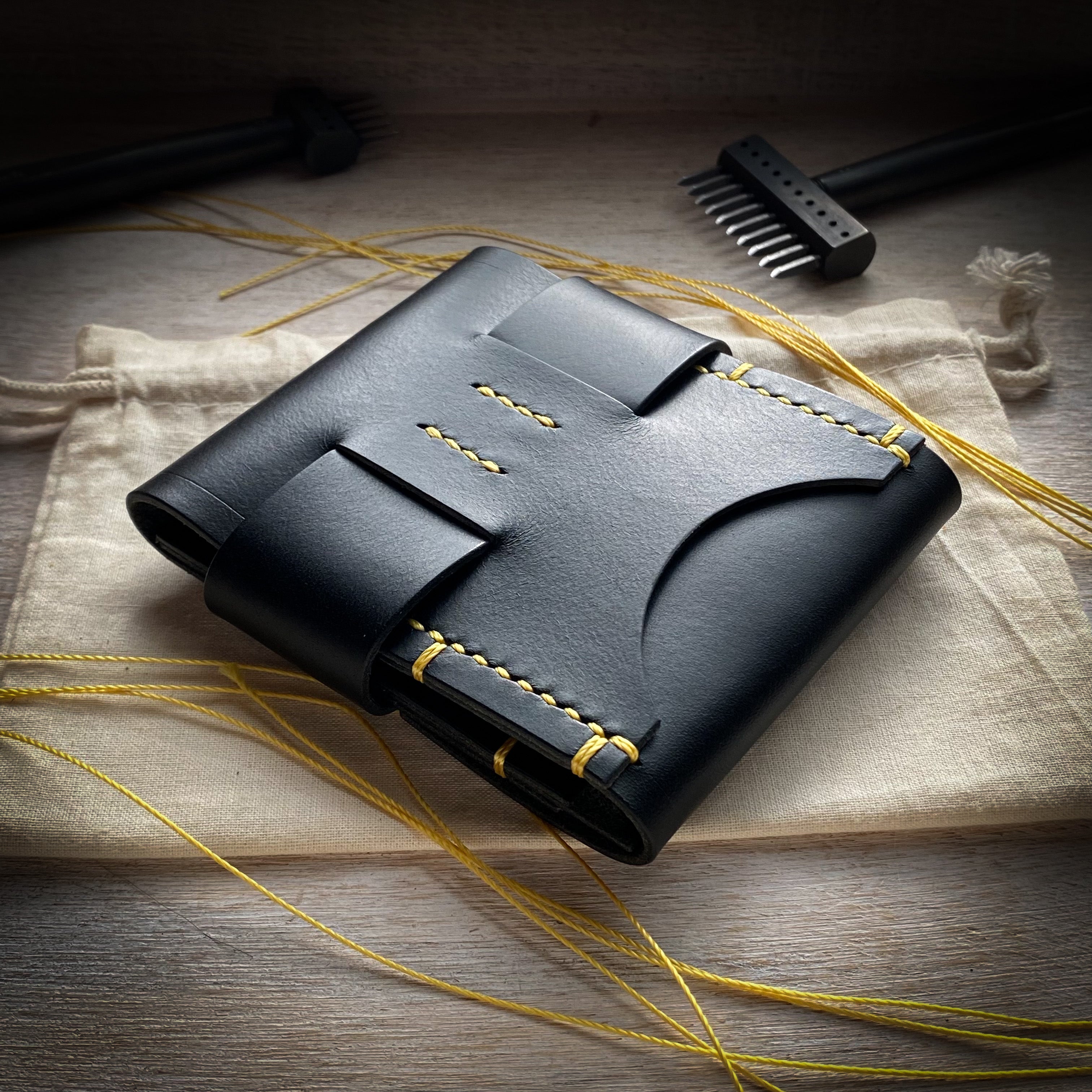 Luxe Minimalist Wallet - Quick Access - Full Black - Yellow Thread