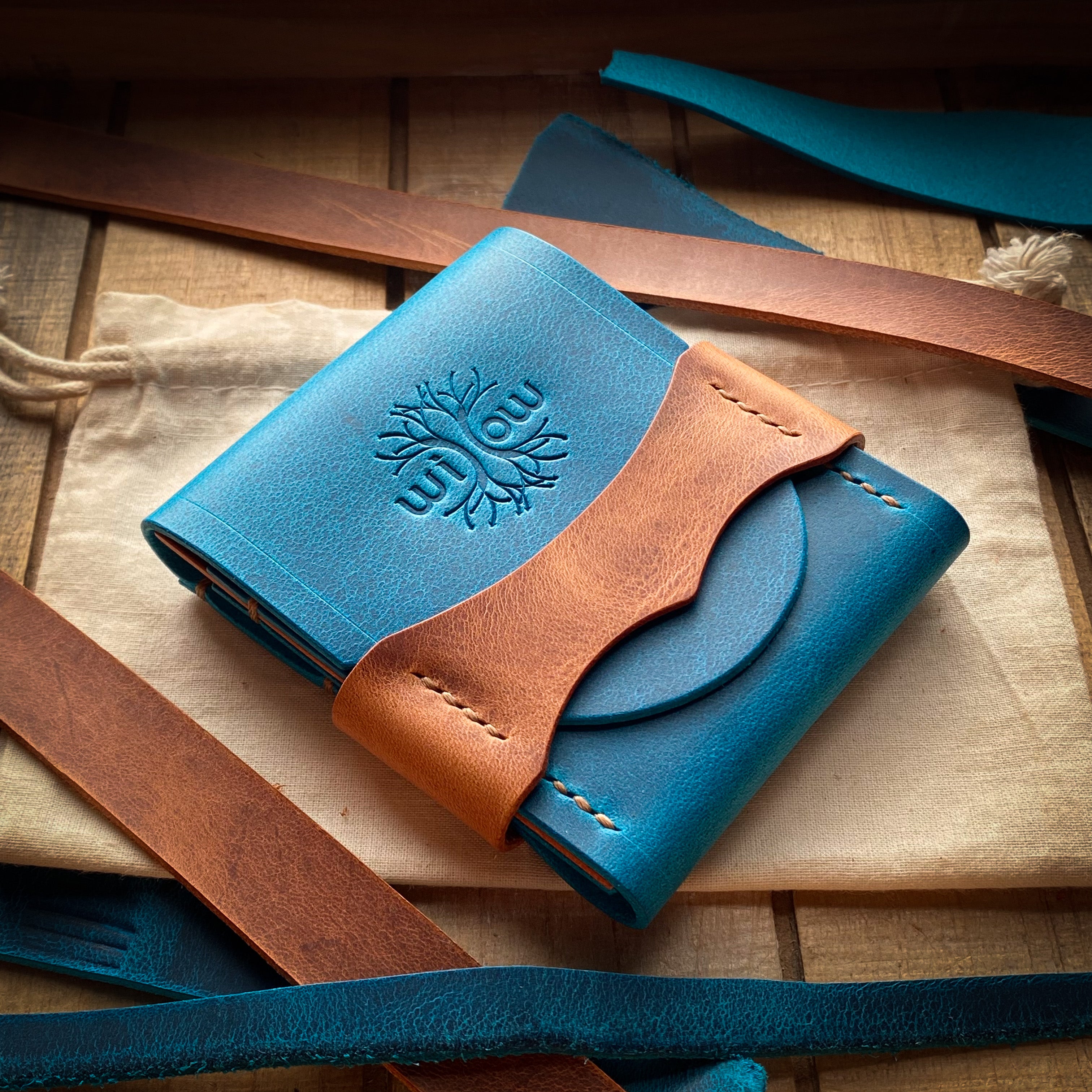 Luxe Minimalist Wallet - Quick Access - Blue Raspberry and Sierra