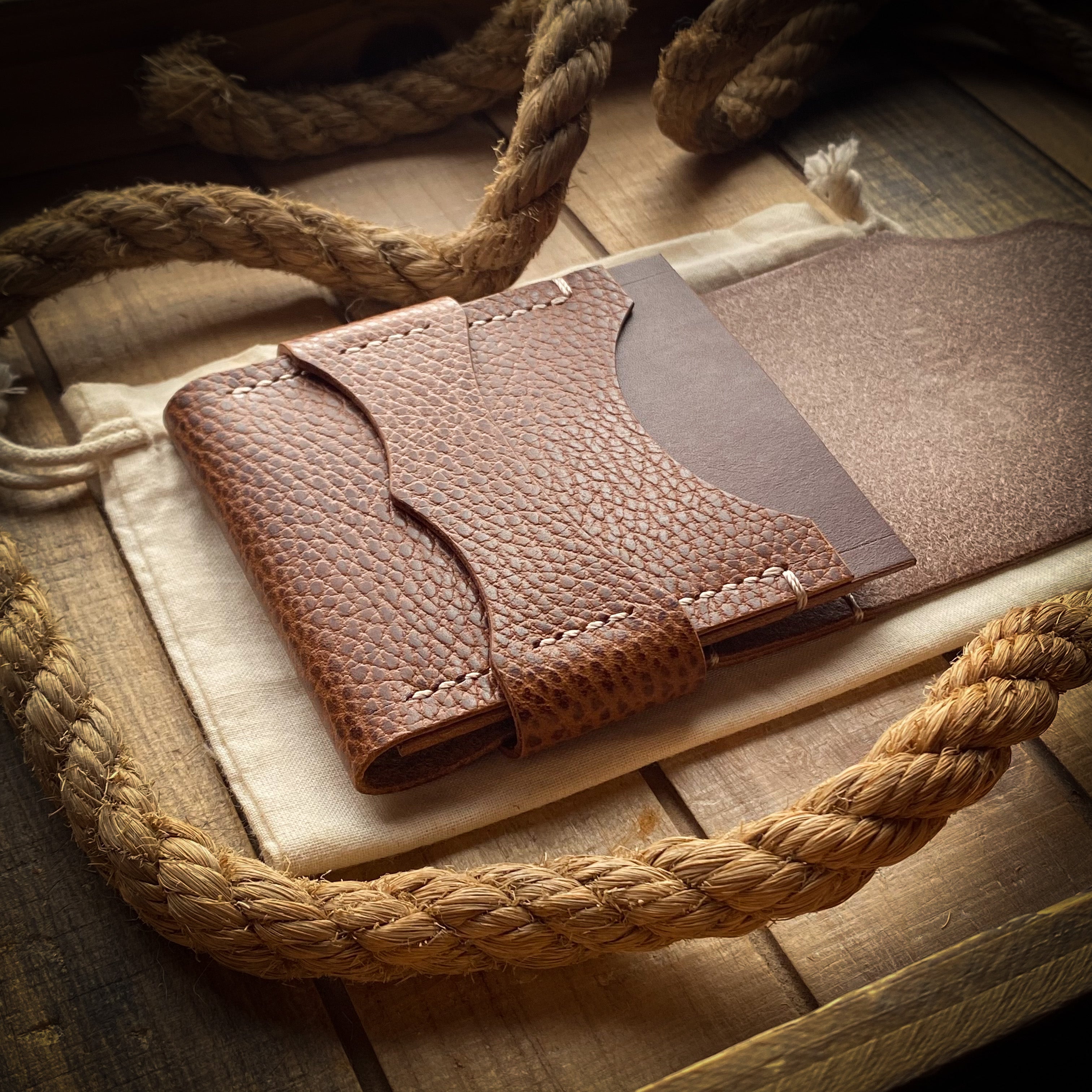Luxe Minimalist Wallet - Quick Access - Tobacco and Whiskey Dollaro