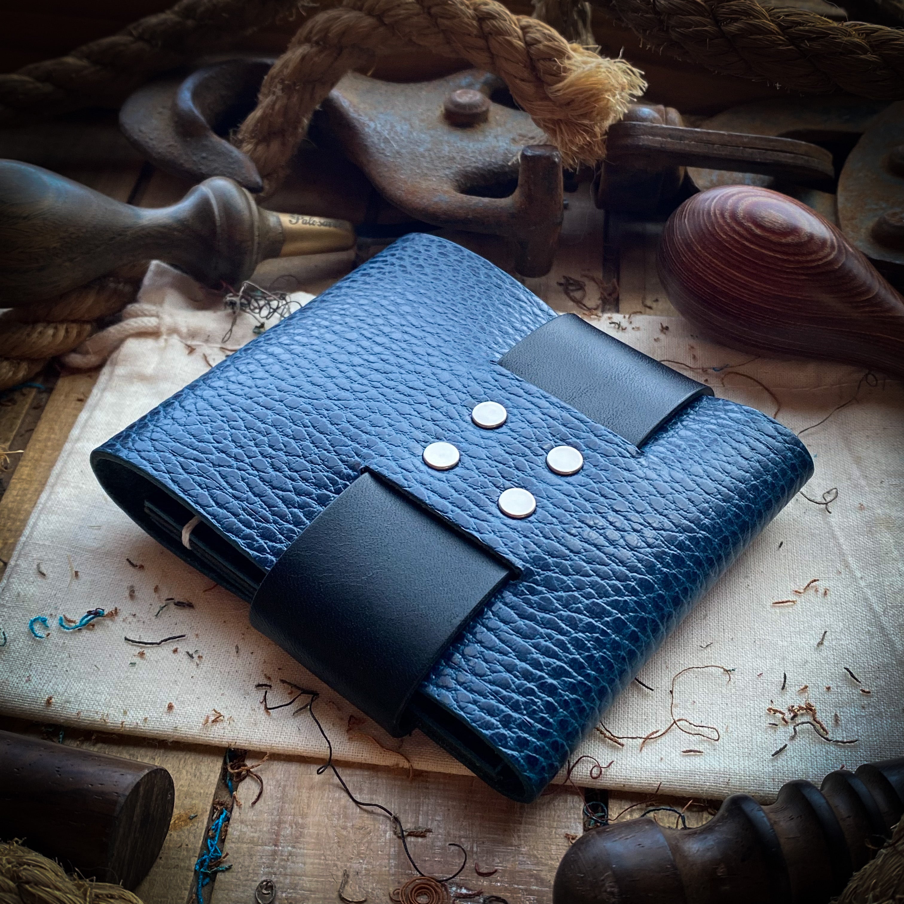 Luxe Minimalist Wallet - Blue Dollaro and Black
