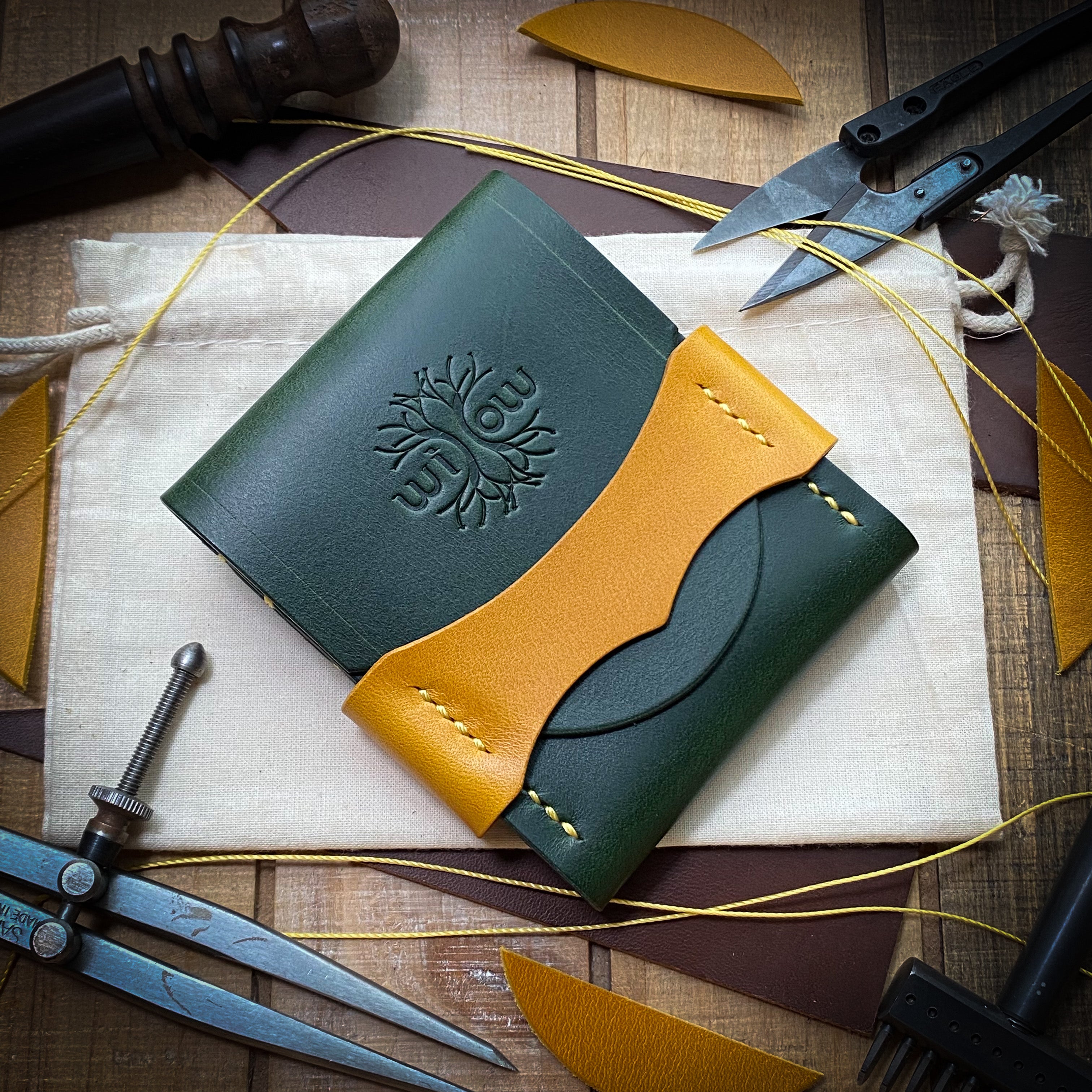 Luxe Minimalist Wallet - Quick Access - Emerald Green and Yellow