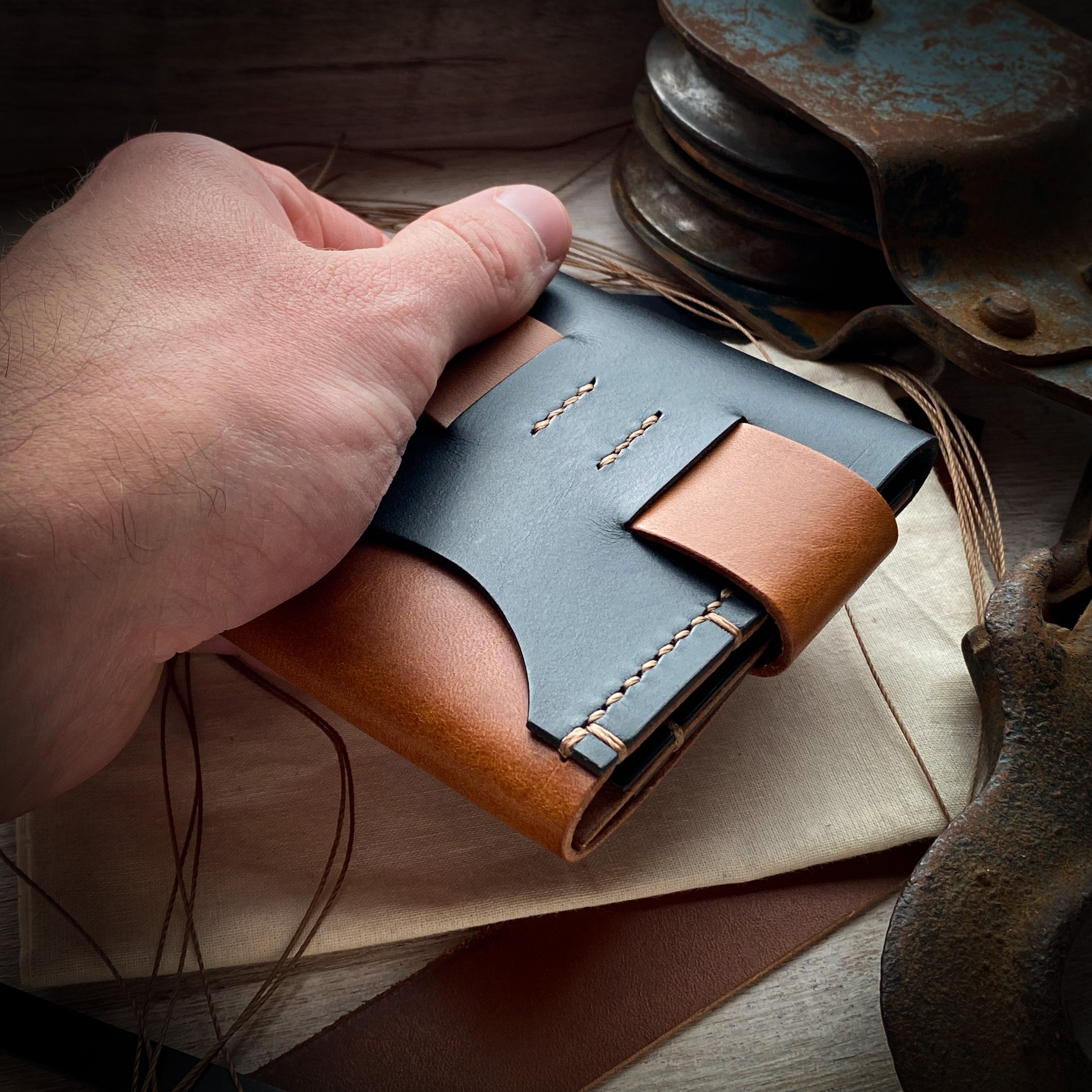 Luxe Minimalist Wallet - Quick Access - Bourbon and Black