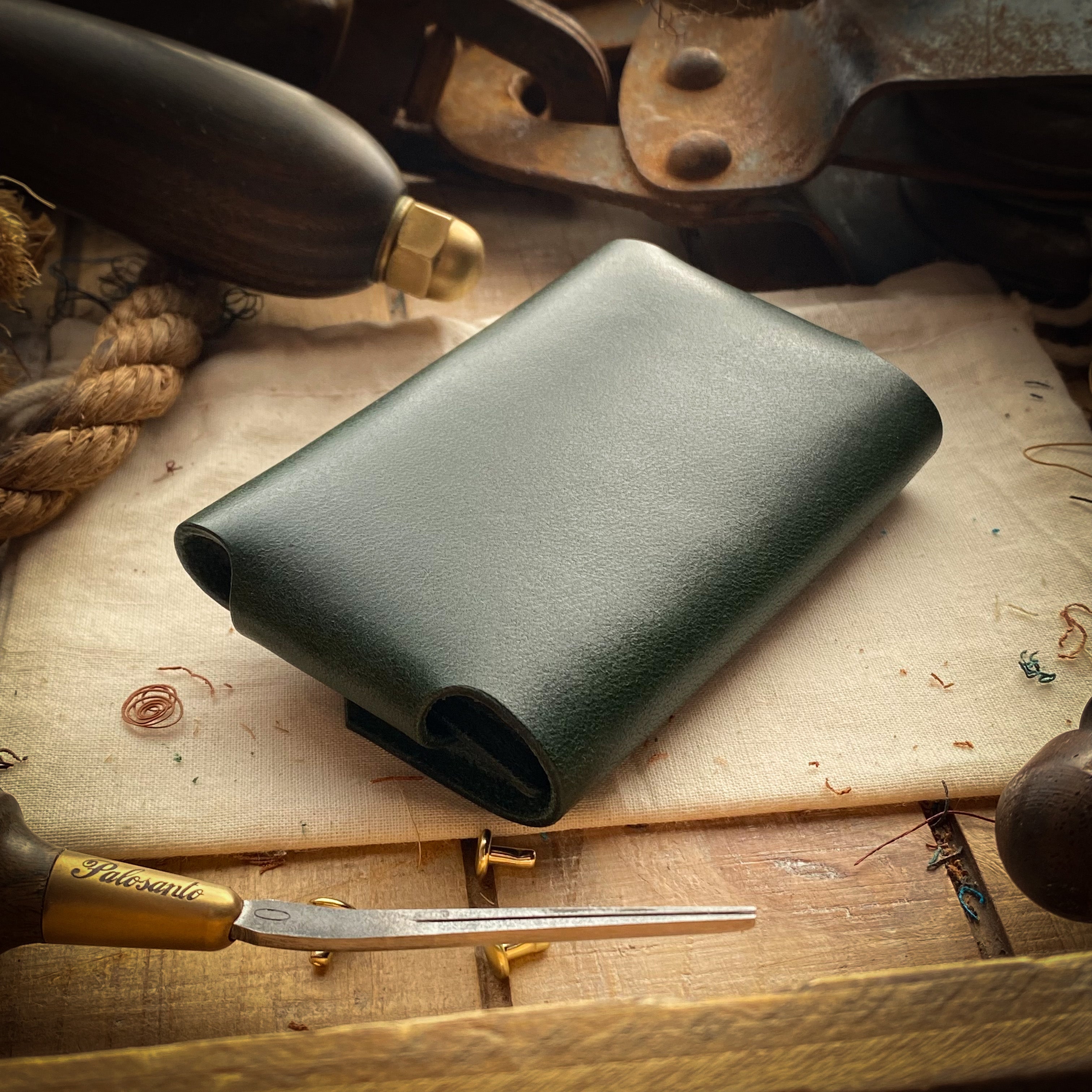 The Milo SLIM Stitchless Wallet - Emerald Green