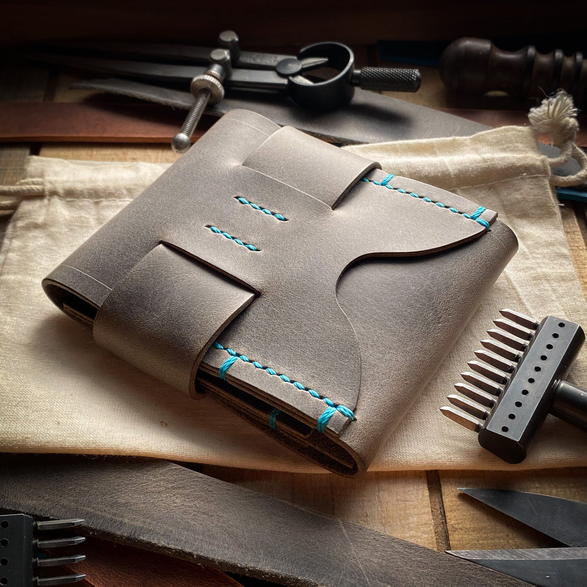 Luxe Minimalist Leather Wallet - Quick Access - Charcoal – Willow Craft ...